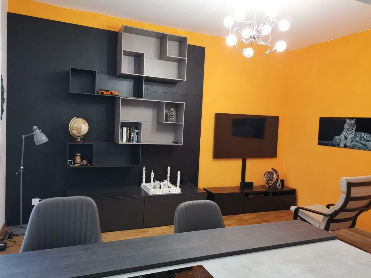 Bilocale Via Cagliero 9 Apartment