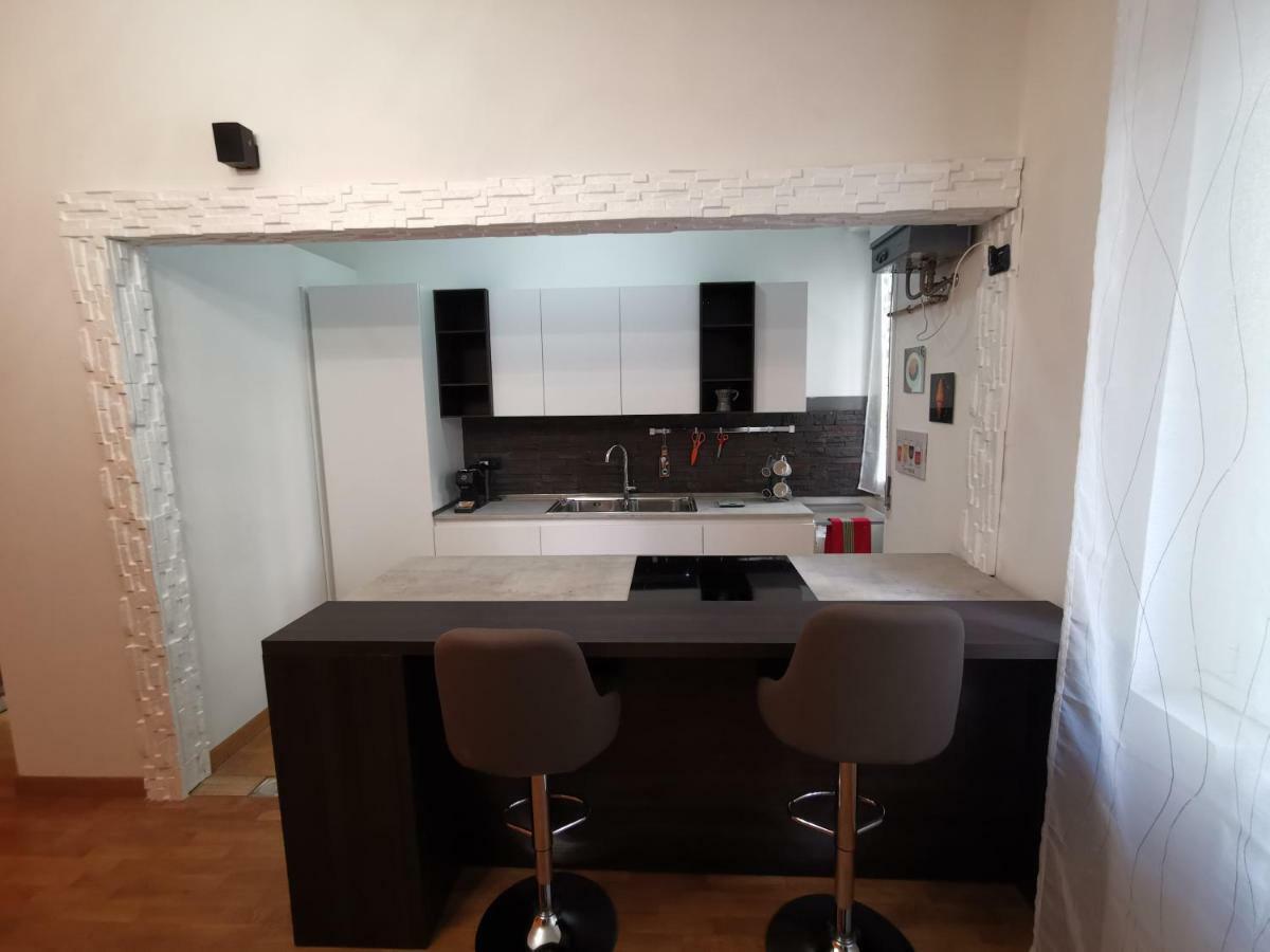 Bilocale Via Cagliero 9 Milan